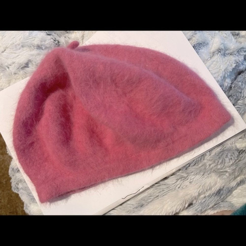 HAT angora 70% Betmar Not worn